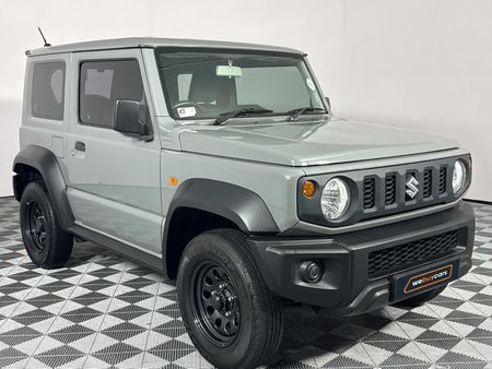 2022-Suzuki-Jimny-15-GA_12