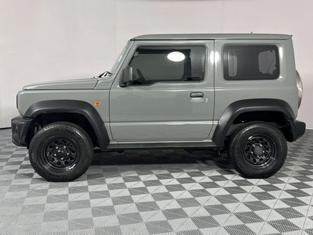 2022-Suzuki-Jimny-15-GA_15