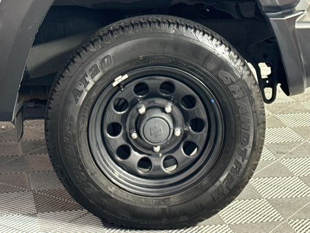 2022-Suzuki-Jimny-15-GA_4