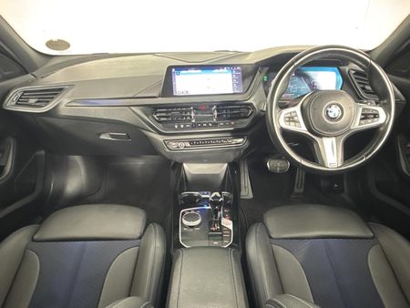 2023-BMW-1-Series-118i-M-Sport_1