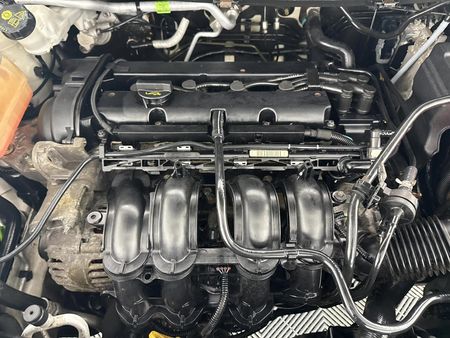 2015-Ford-Fiesta-14-Trend-5-dr_13
