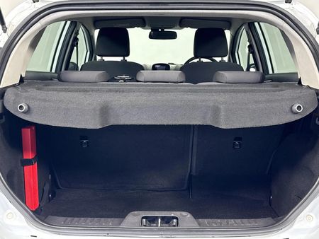 2015-Ford-Fiesta-14-Trend-5-dr_14