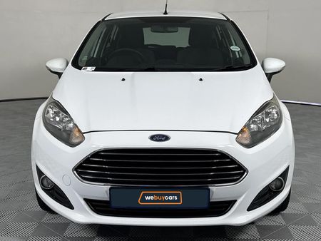 2015-Ford-Fiesta-14-Trend-5-dr_15
