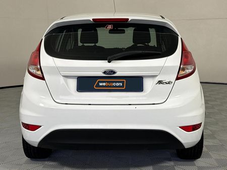 2015-Ford-Fiesta-14-Trend-5-dr_18
