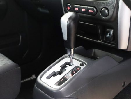 2016-Suzuki-Jimny-13-Auto_17