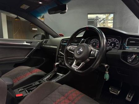 2020-Volkswagen-Golf-VII-GTI-20-TSI-Auto-TCR_7