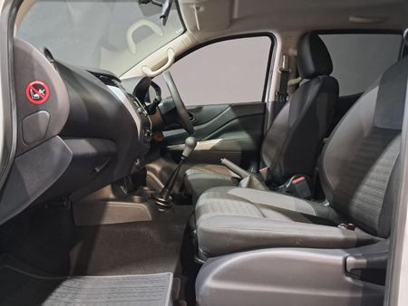 2025-Nissan-Navara-25D-XE-Double-Cab_18