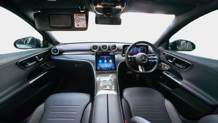 2026-Mercedes-Benz-C-Class-C-220d-Auto_11