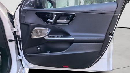 2026-Mercedes-Benz-C-Class-C-220d-Auto_20