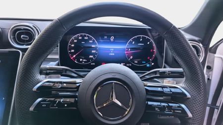 2026-Mercedes-Benz-C-Class-C-220d-Auto_5