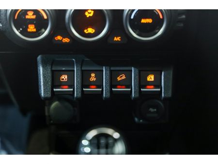 2026-Suzuki-Jimny-15-GLX_18