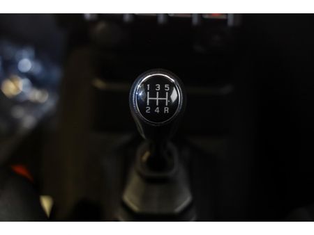 2026-Suzuki-Jimny-15-GLX_20
