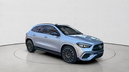 2025-Mercedes-Benz-GLA-200d-Progressive_6