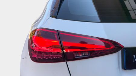 2025-Mercedes-Benz-A-Class-A-200-Auto_18