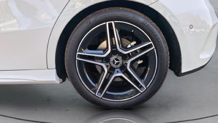 2025-Mercedes-Benz-A-Class-A-200-Auto_4