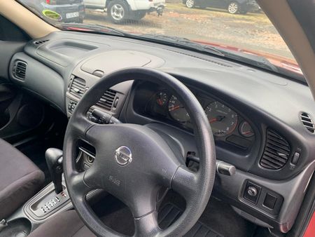 2004-Nissan-Almera-16-Luxury-Automatic_15
