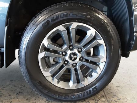 2024-Mitsubishi-Triton-24-Di-Dc-4x4-Auto-Double-Cab_14