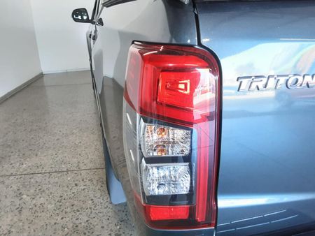 2024-Mitsubishi-Triton-24-Di-Dc-4x4-Auto-Double-Cab_16