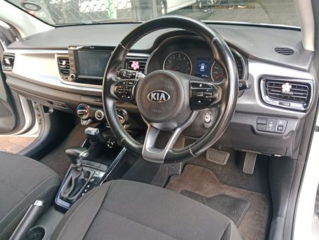2019-Kia-Rio-14-Tec-5-dr-Auto_10