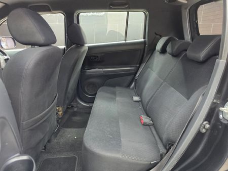2010-Daihatsu-Materia-15_15