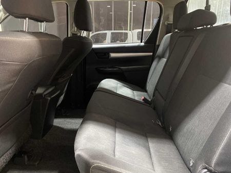 2024-Toyota-Hilux-24GD-6-4x4-Raider-X-Auto-Double-Cab_11