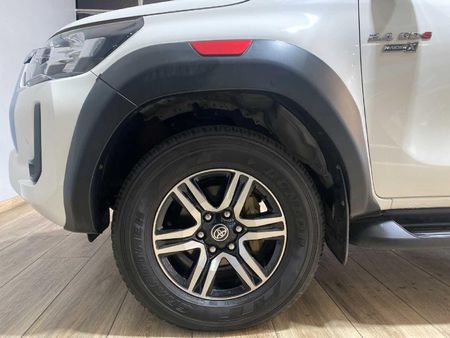 2024-Toyota-Hilux-24GD-6-4x4-Raider-X-Auto-Double-Cab_5