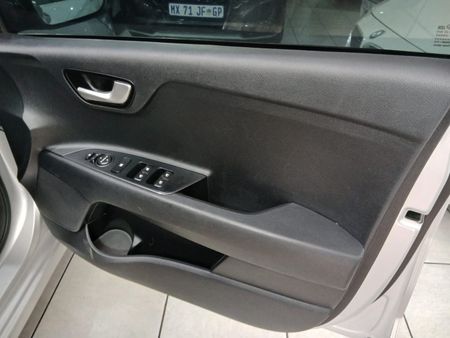 2019-Kia-Rio-14-Tec-5-dr-Auto_13