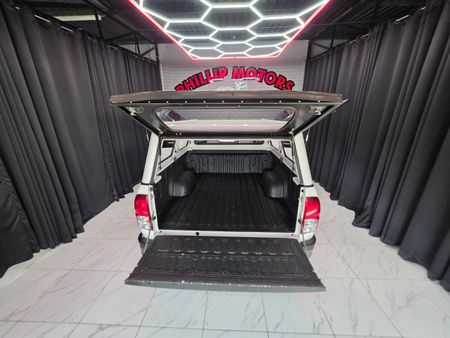 2020-Toyota-Hilux-24-GD-6-Raised-Body-SRX-Auto-Extended-Cab_13