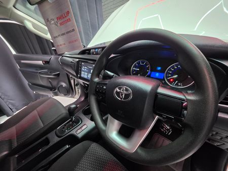 2020-Toyota-Hilux-24-GD-6-Raised-Body-SRX-Auto-Extended-Cab_20