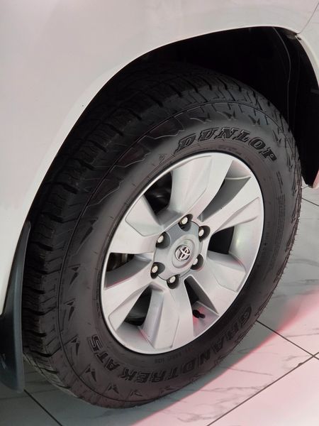 2020-Toyota-Hilux-24-GD-6-Raised-Body-SRX-Auto-Extended-Cab_26