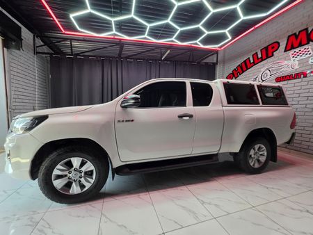 2020-Toyota-Hilux-24-GD-6-Raised-Body-SRX-Auto-Extended-Cab_8