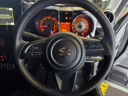 2024-Suzuki-Jimny-15-GLX_10