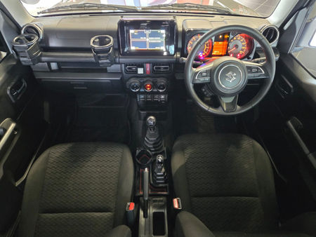 2024-Suzuki-Jimny-15-GLX_11