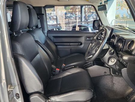 2022-Suzuki-Jimny-15-GLX-Auto_11