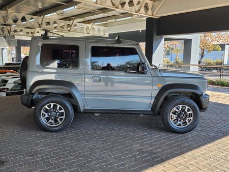2022-Suzuki-Jimny-15-GLX-Auto_7
