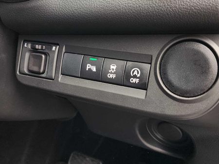 2026-Toyota-Vitz-10-XR-AMT_4