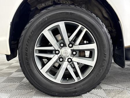 2019-Toyota-Hilux-28-GD-6-Raised-Body-Raider-Auto-Extended-Cab_3