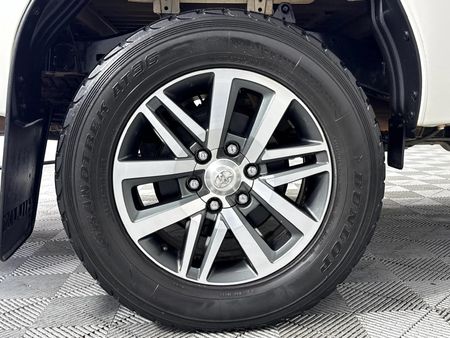 2019-Toyota-Hilux-28-GD-6-Raised-Body-Raider-Auto-Extended-Cab_6
