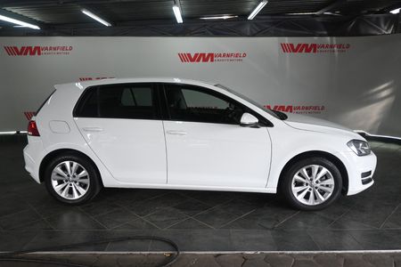 2015-Volkswagen-Golf-VII-14-TSI-Comfortline_2