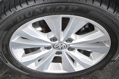 2015-Volkswagen-Golf-VII-14-TSI-Comfortline_6