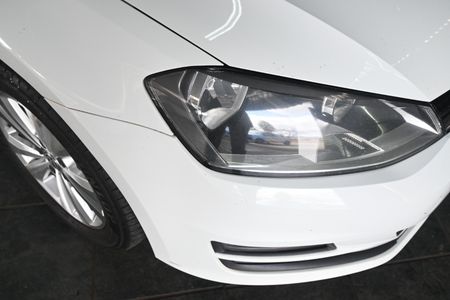 2015-Volkswagen-Golf-VII-14-TSI-Comfortline_8