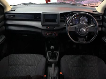 2026-Toyota-Rumion-15-S_16