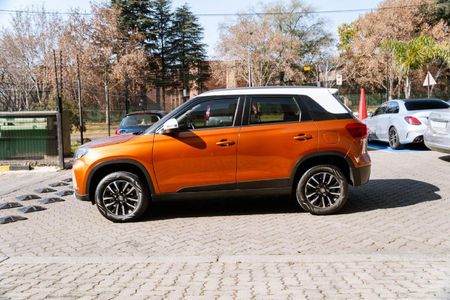 2023-Toyota-Urban-Cruiser-15-XR_3