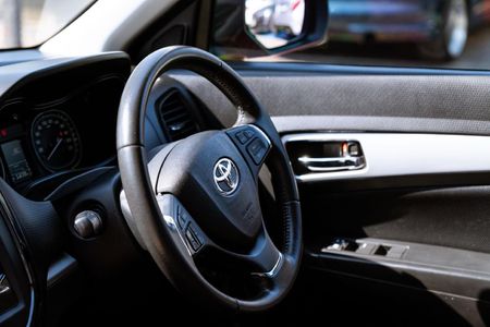 2023-Toyota-Urban-Cruiser-15-XR_6