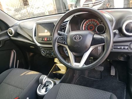 2025-Toyota-Vitz-10-XR_11