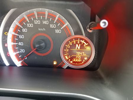 2025-Toyota-Vitz-10-XR_8
