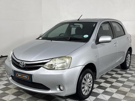 2013-Toyota-Etios-15-XS-5-dr_0