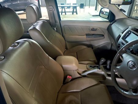 2007-Toyota-Fortuner-40-V6-Auto-4x4_9