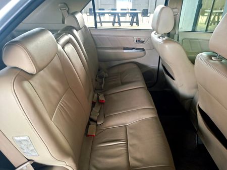 2007-Toyota-Fortuner-40-V6-Auto-4x4_10