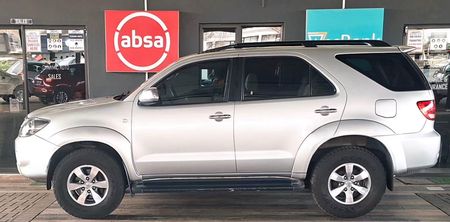 2007-Toyota-Fortuner-40-V6-Auto-4x4_3